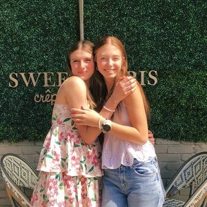 Meet your Posher, Izzy